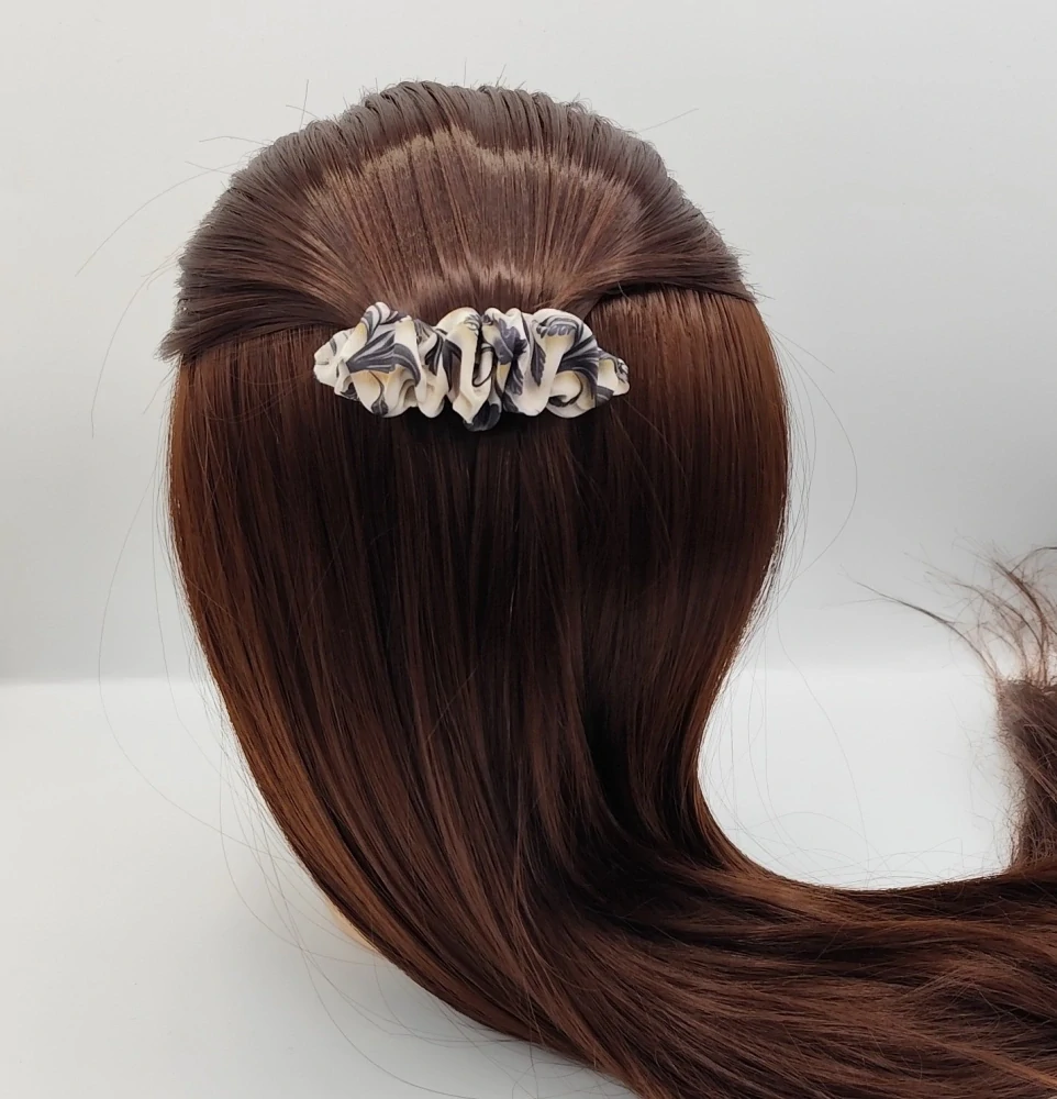 Spona do vlasů scrunchie černé květy 8 cm