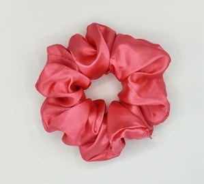 Saténová Scrunchie gumička růžová tmavá XXL