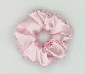 Saténová Scrunchie gumička růžová světlá XL
