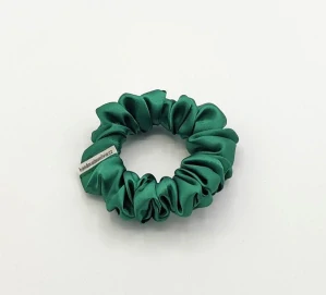 Saténová Scrunchie gumička zelená S