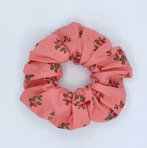Bavlněná Scrunchie gumička korálová XXL