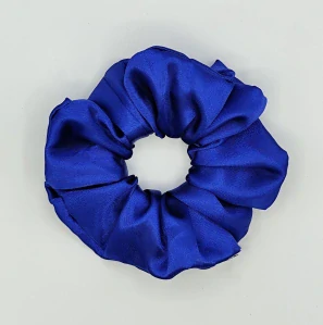 Saténová Scrunchie gumička modrá XL