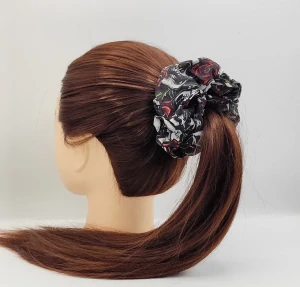 Bavlněná Scrunchie gumička lebky a růže XXL I.