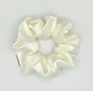 Saténová Scrunchie gumička smetanová L - klasik