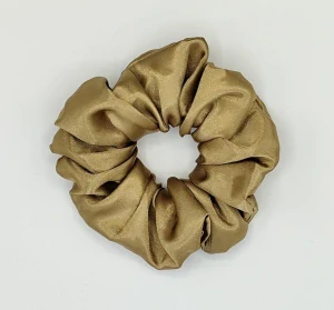 Saténová Scrunchie gumička camel L - klasik