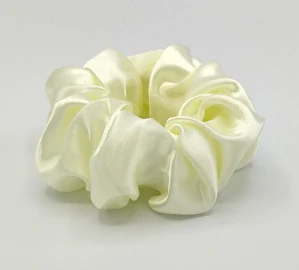 Saténová Scrunchie gumička sv. žlutá XL II.