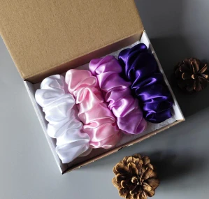 Dárková sada - 4 scrunchies L ve fialové