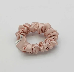 Saténová Scrunchie gumička pudrová S