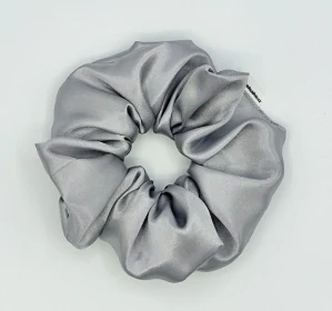 Saténová Scrunchie gumička silver XL