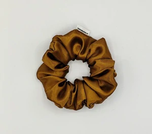 Saténová Scrunchie gumička bronzová L - klasik