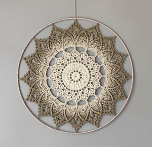 Mandala Khaki hvězda - průměr 45 cm