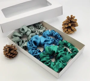 Dárková sada gumiček v zelené II. - 6 scrunchies