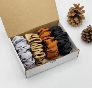 Dárková sada - 4 scrunchies L v béžové a černé