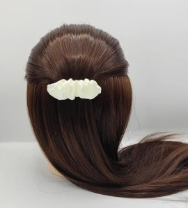 Spona do vlasů scrunchie smetanová 8 cm