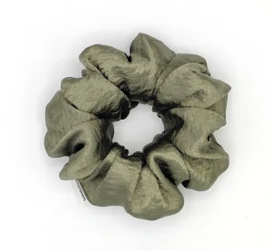 Scrunchie gumička zelená Dion XXL