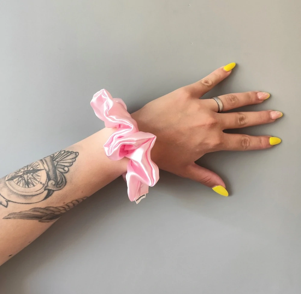 Saténová Scrunchie gumička růžová světlá L - klasik