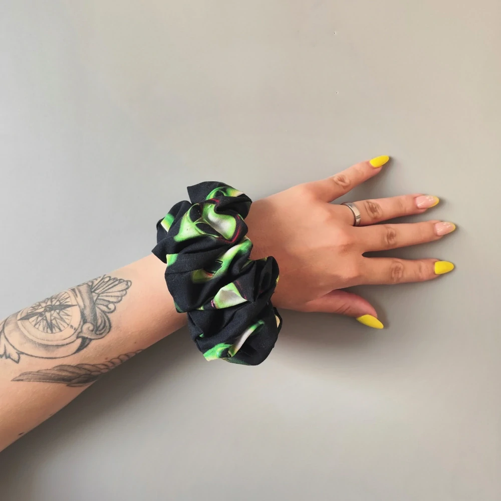 Bavlněná Scrunchie gumička mimozemšťan XXL