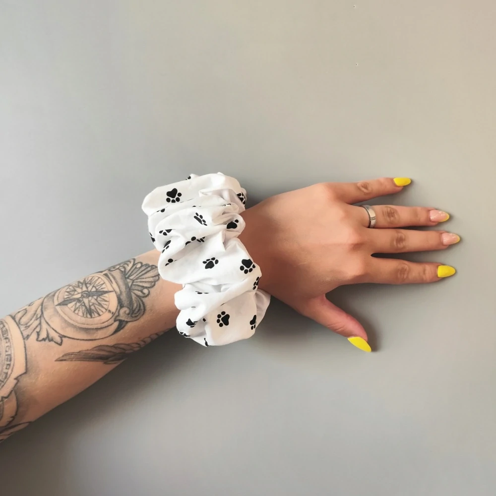 Bavlněná Scrunchie gumička tlapky XXL II.