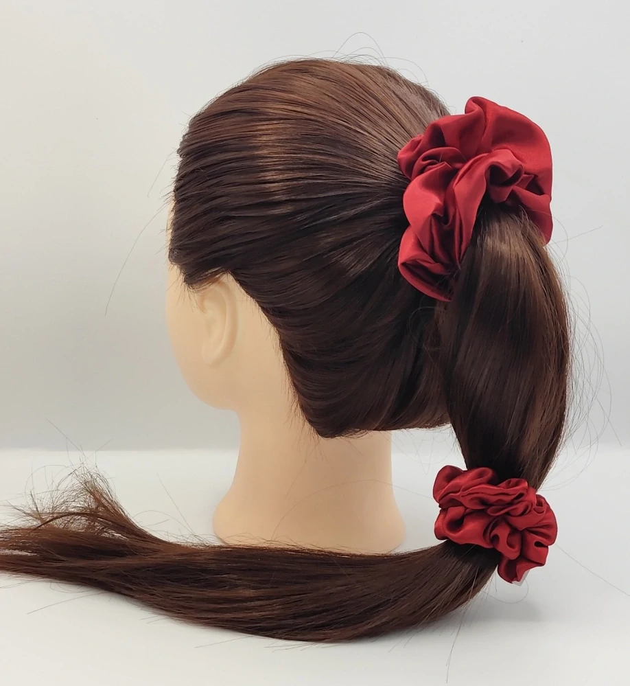 Saténová Scrunchie gumička červená tmavá S