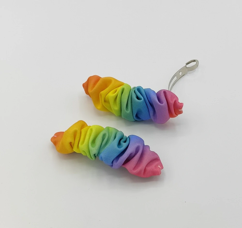 Spona do vlasů scrunchie Duhová