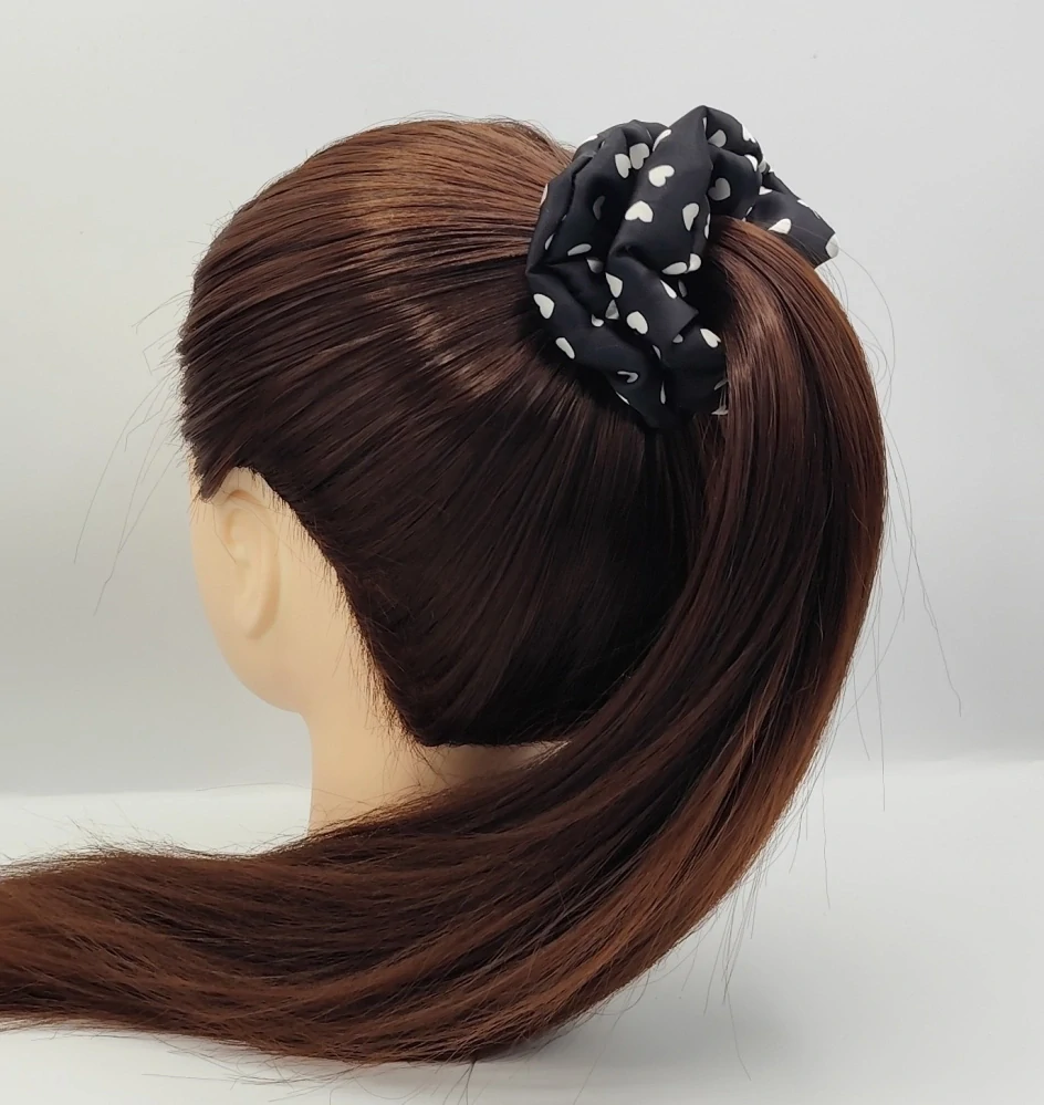 Scrunchie gumička černá - srdíčka - L - klasik