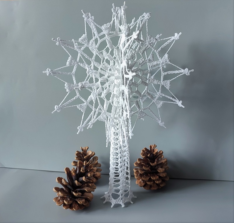 Háčkovaná vánoční špice - výška 30 cm