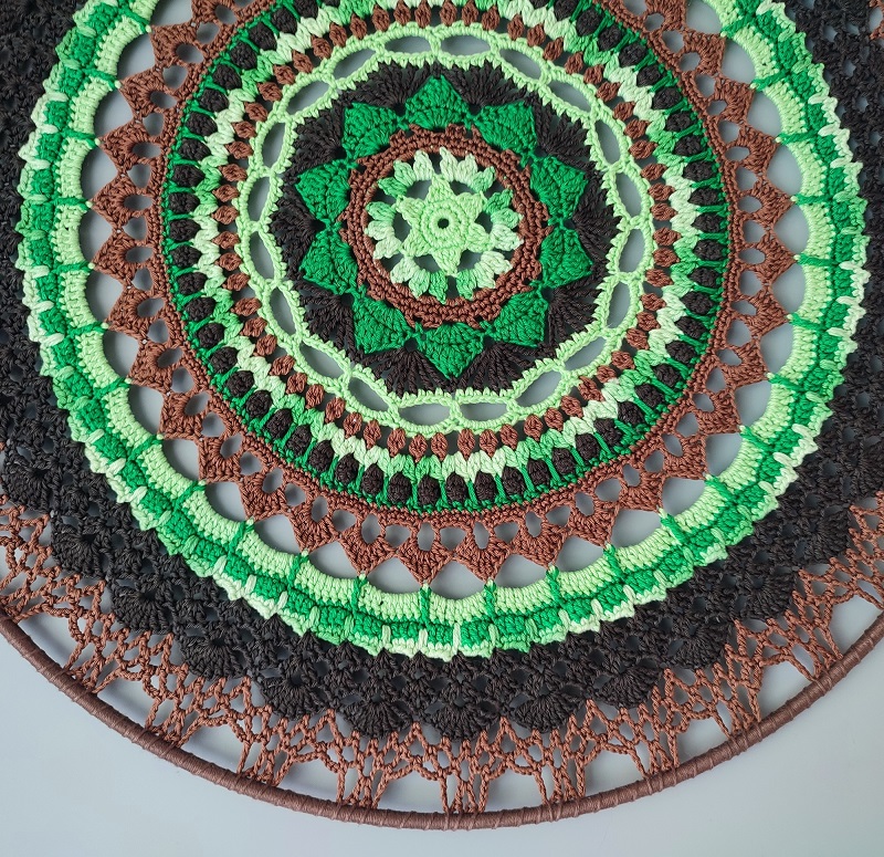 Háčkovaná Mandala - Hnědá 50 cm