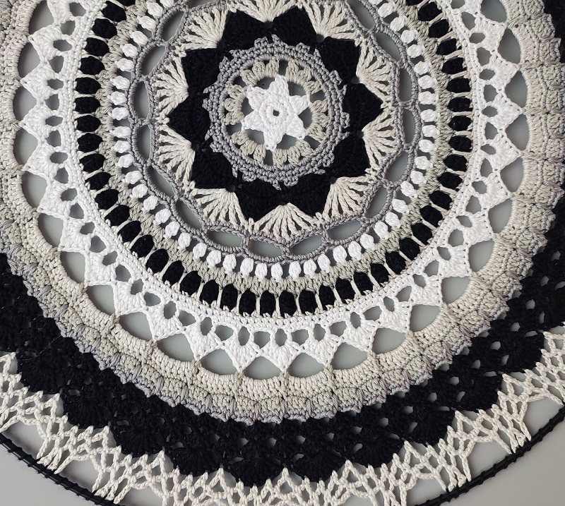 Háčkovaná Mandala - Černá 50 cm