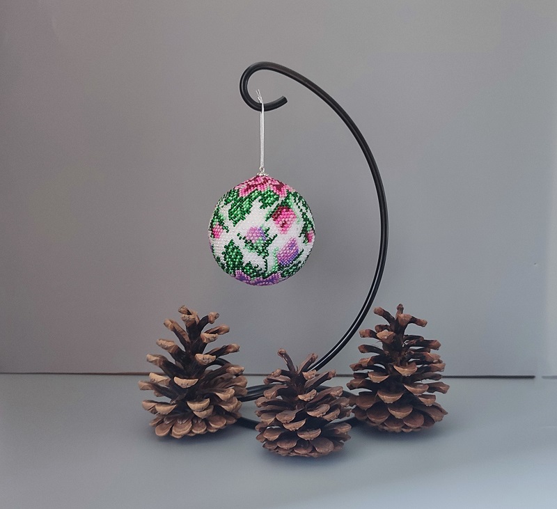 Baňka z korálků se stojanem - s poupaty 7 cm
