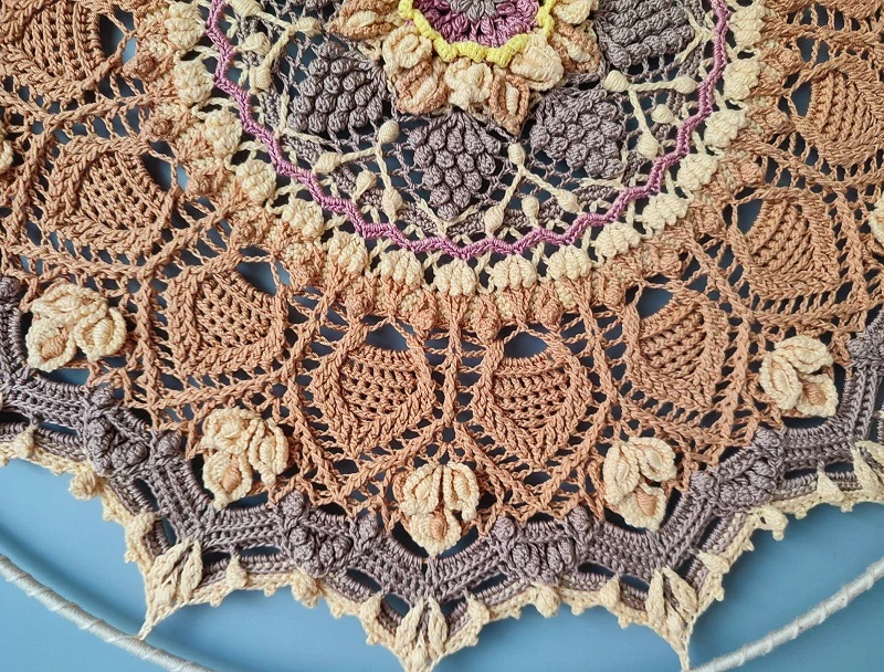 Háčkovaná Mandala podzimní - průměr 50 cm