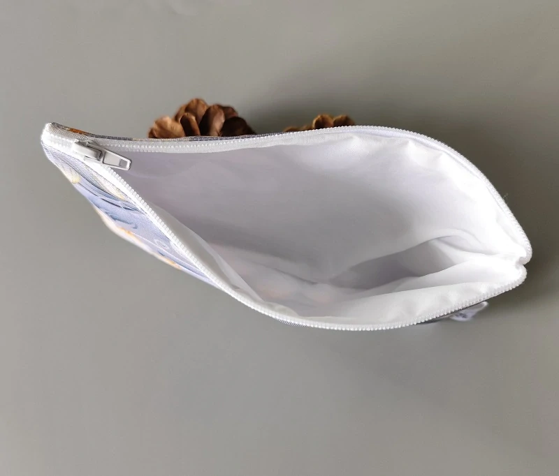 Kapsička na zip - světle šedá