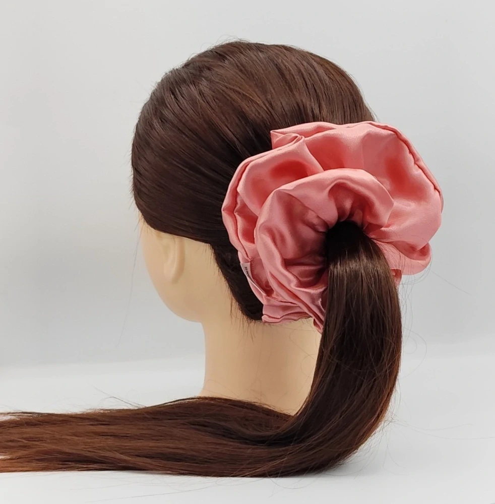 Saténová Scrunchie gumička starorůžová XXL