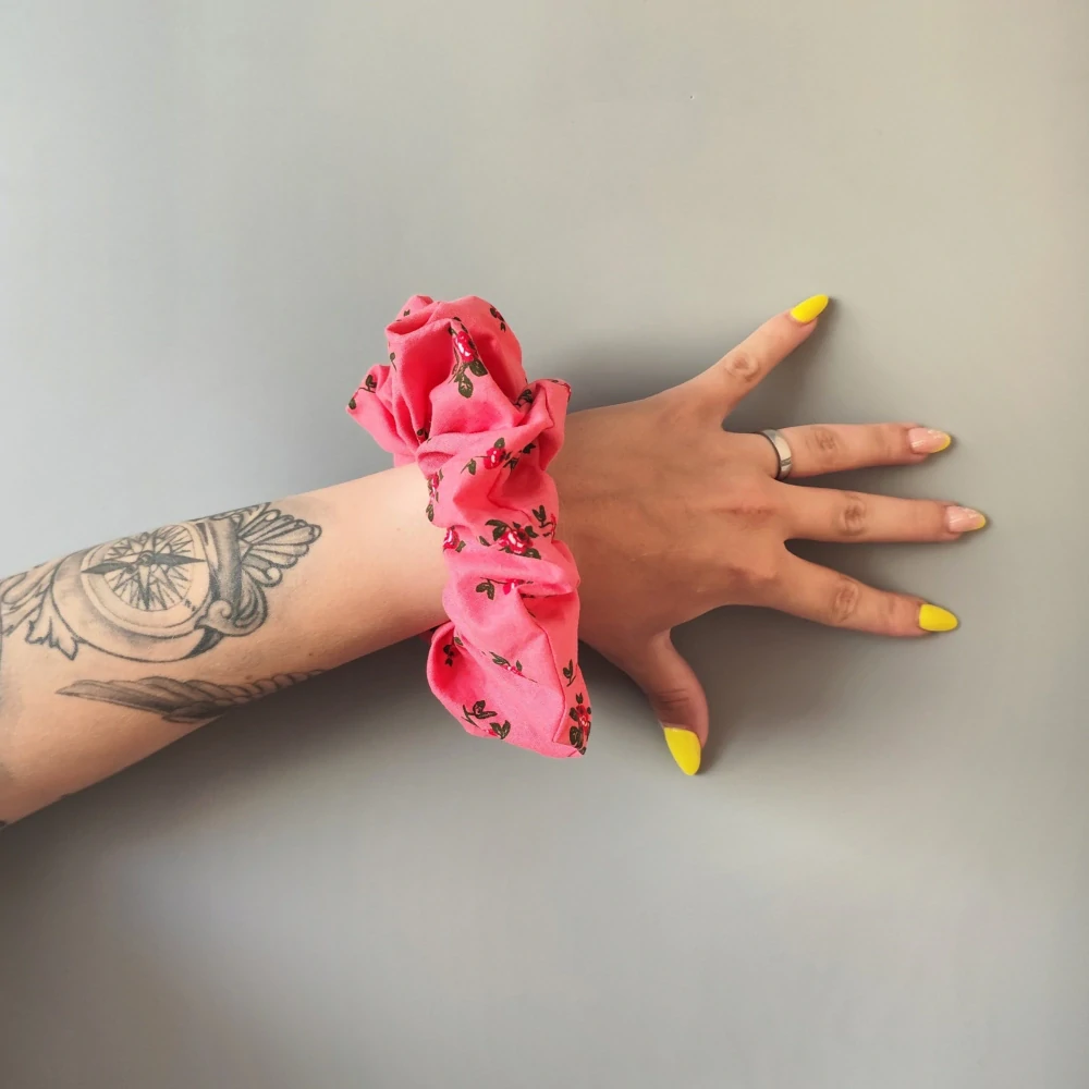 Bavlněná Scrunchie gumička korálová XXL