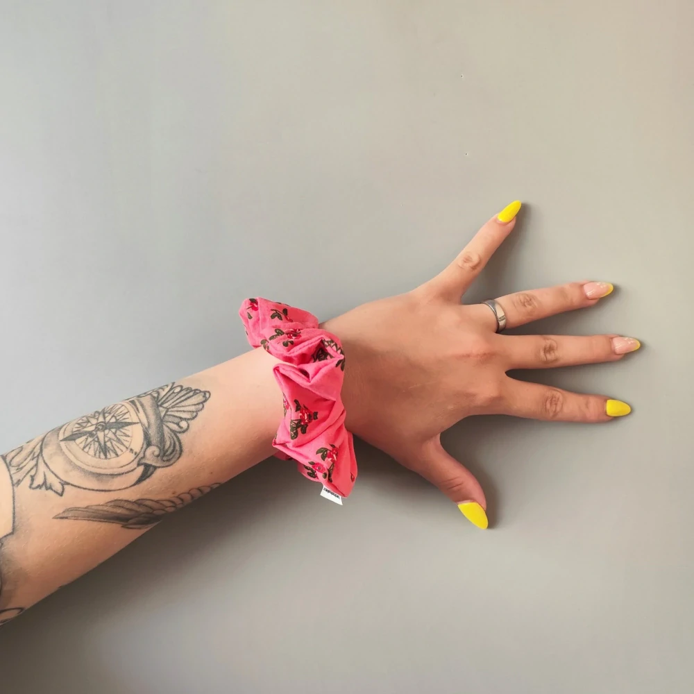 Bavlněná Scrunchie gumička korálová L - klasik