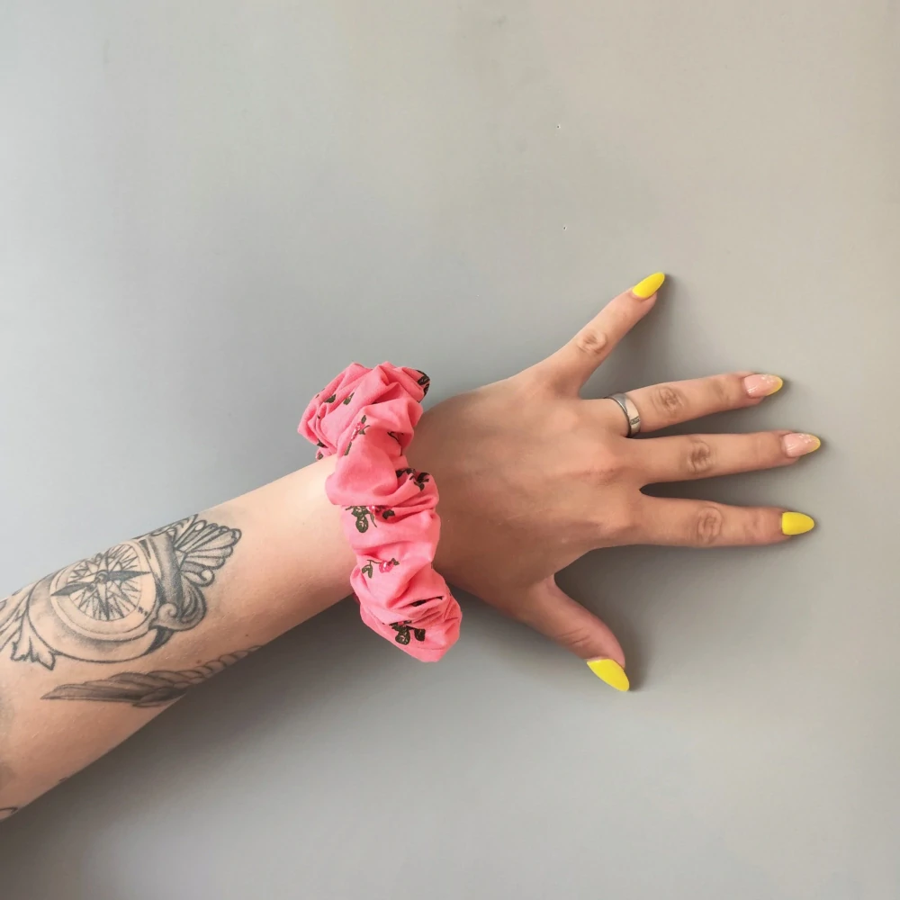 Bavlněná Scrunchie gumička korálová L