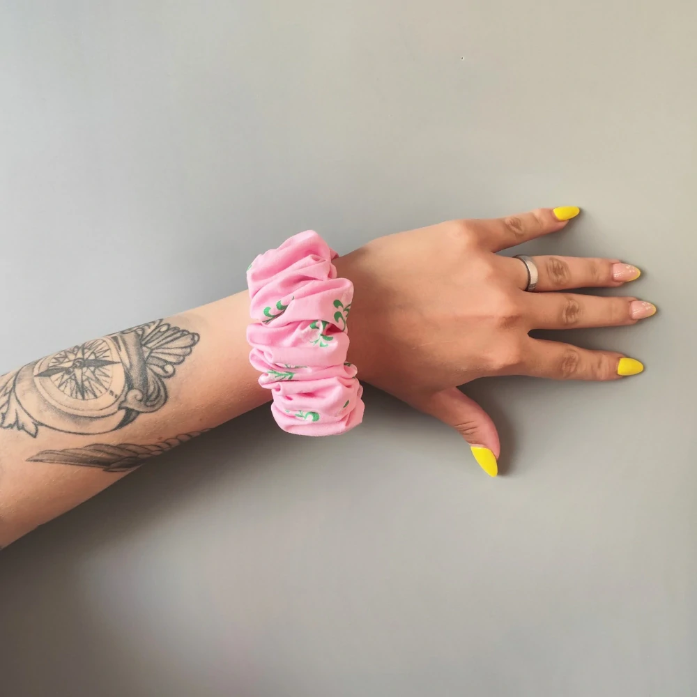 Bavlněná Scrunchie gumička světle růžová L
