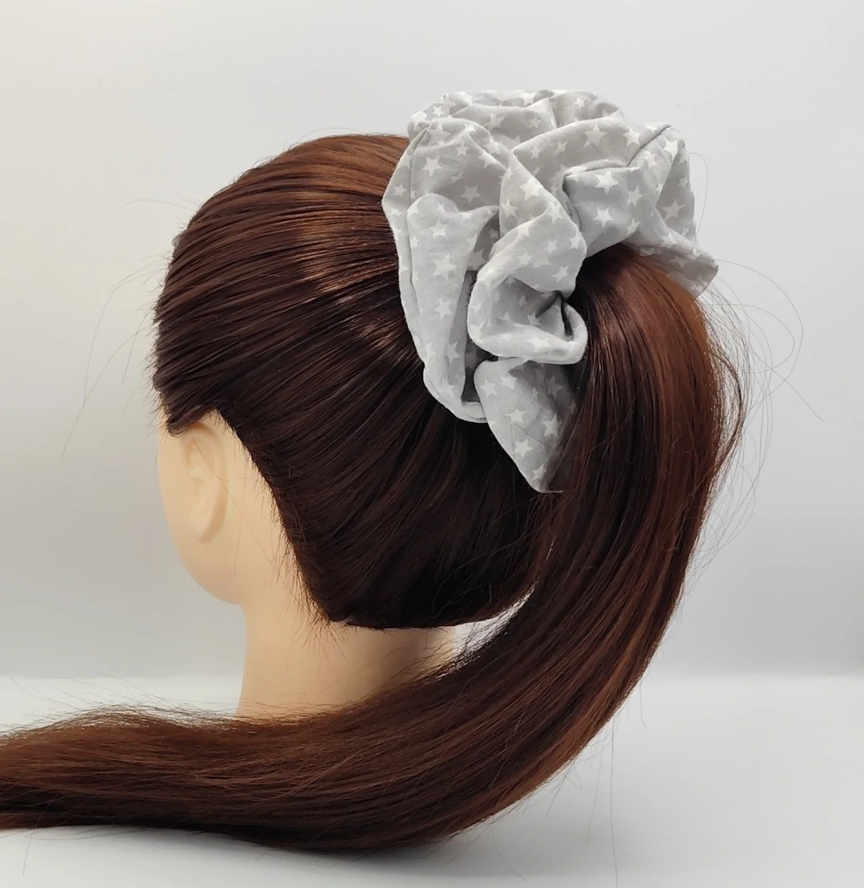 Bavlněná Scrunchie gumička bílé hvězdy XXL