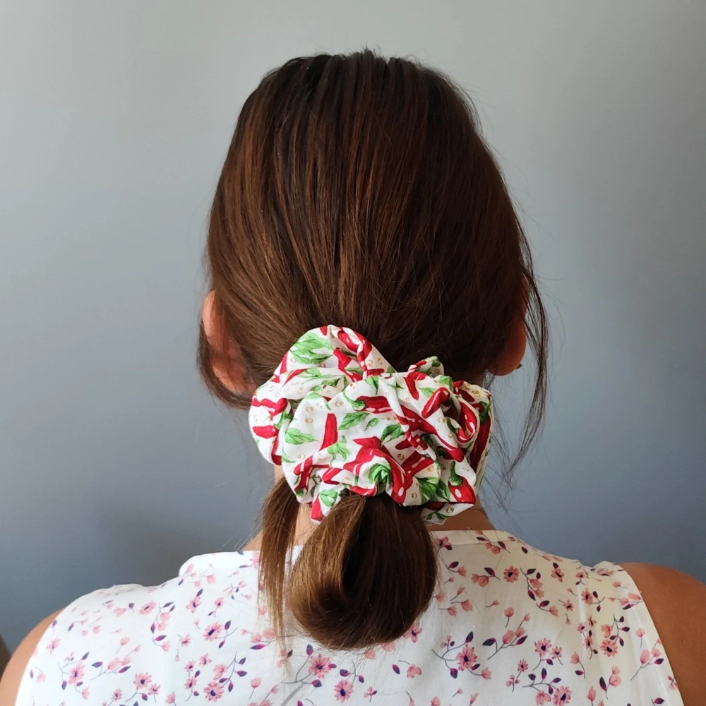 Bavlněná Scrunchie gumička chilli XXL