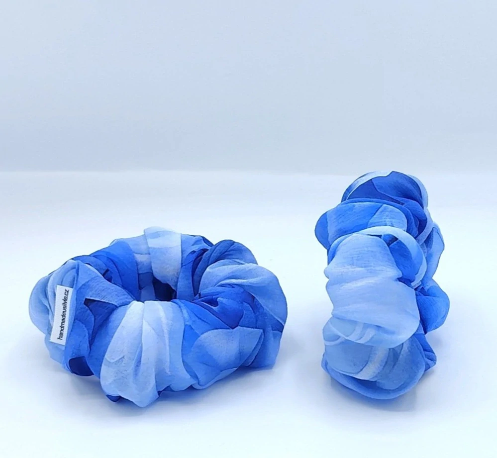 Scrunchie gumička Nebeská L