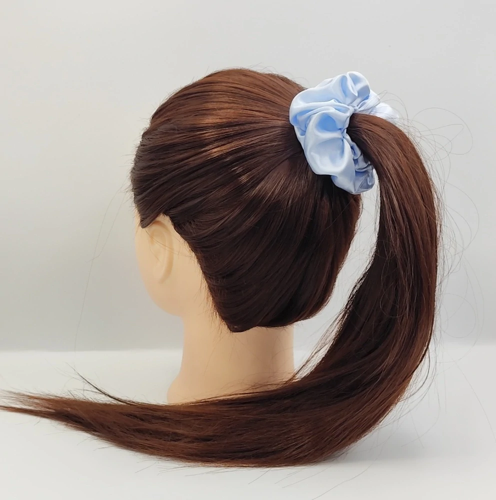 Saténová Scrunchie gumička sv. modrá L 