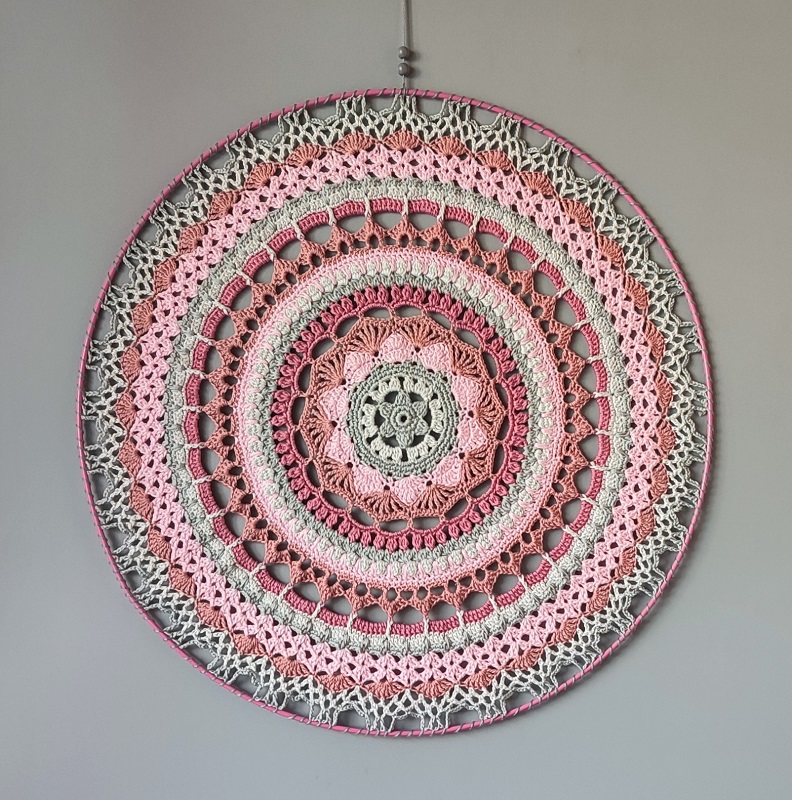 Sestava dvou růžových mandal 50 cm