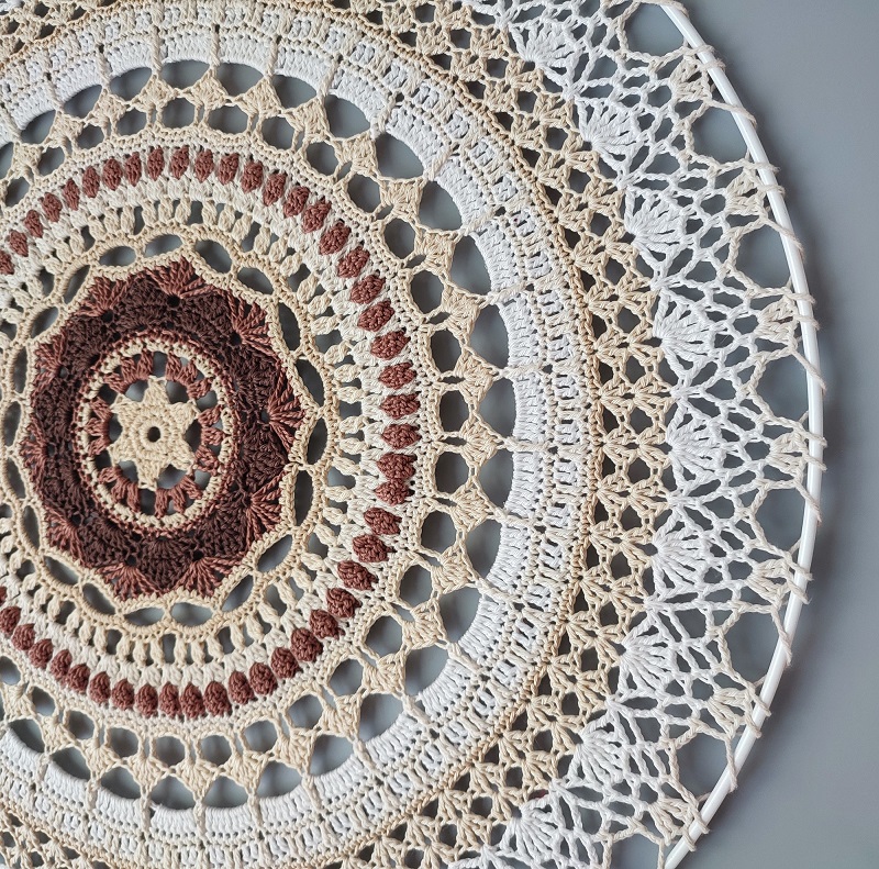 Háčkovaná Mandala - Béžová 50 cm