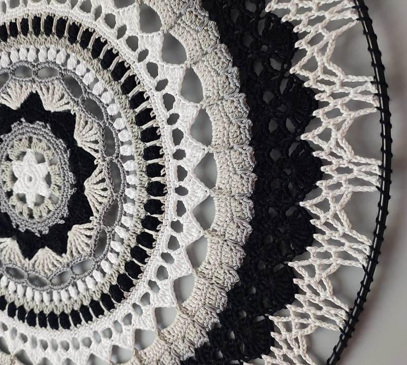 Háčkovaná Mandala - Černá 50 cm