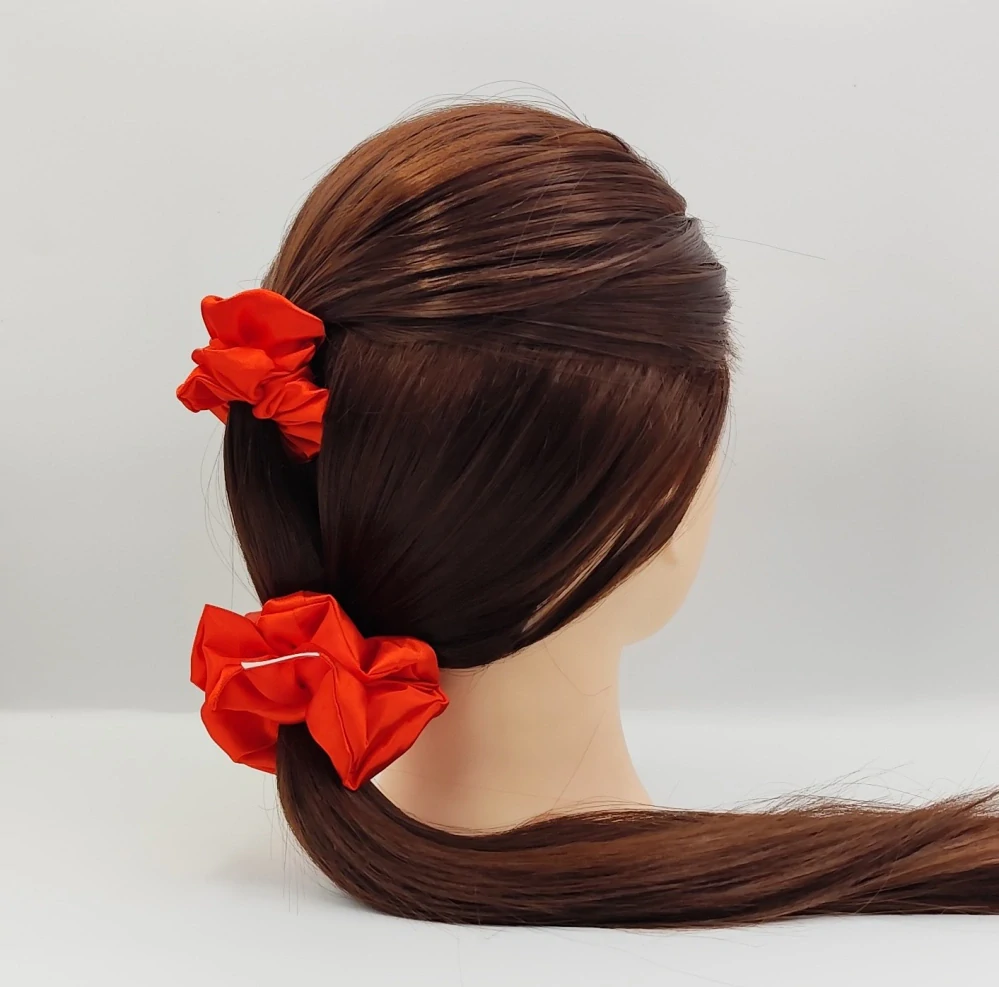 Saténová Scrunchie gumička červená S
