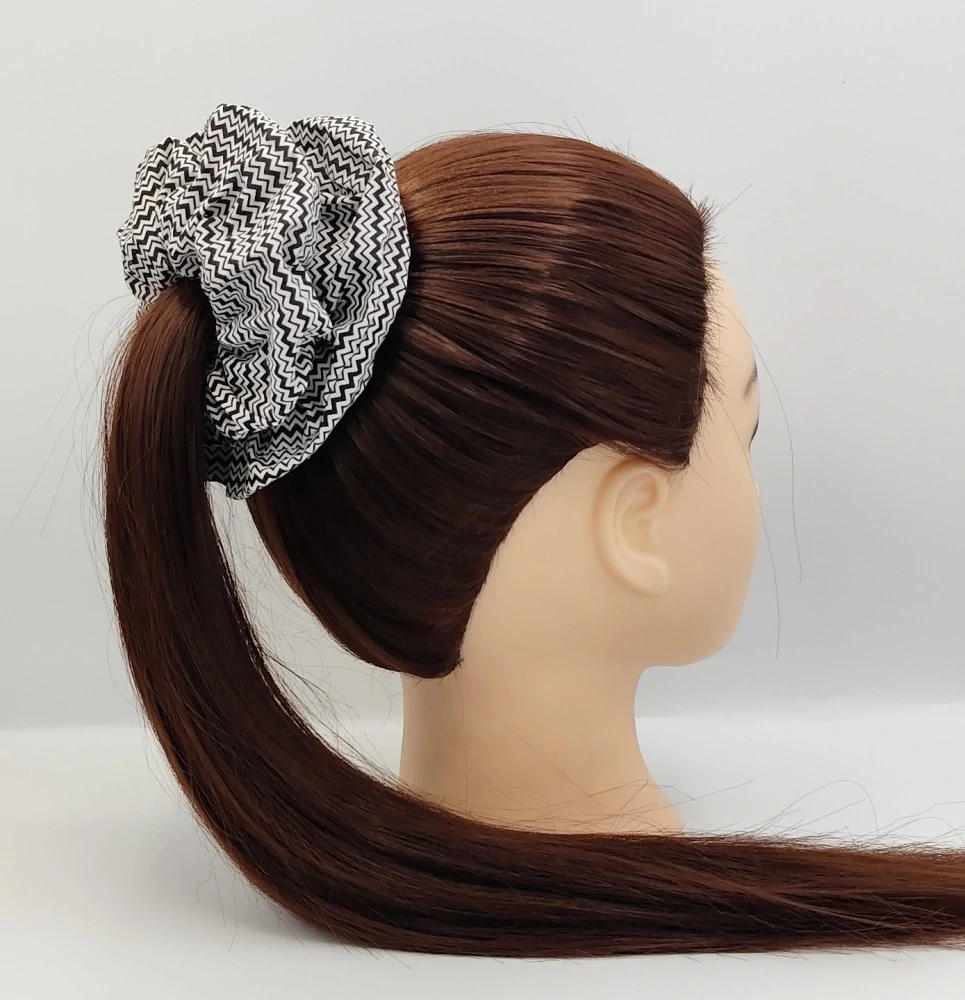Bavlněná Scrunchie gumička černobílá XXL