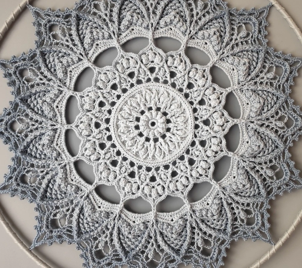 Mandala Šedá hvězda - průměr 40 cm
