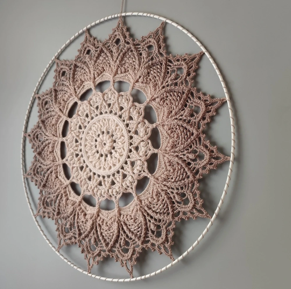 Mandala Béžová hvězda - průměr 45 cm