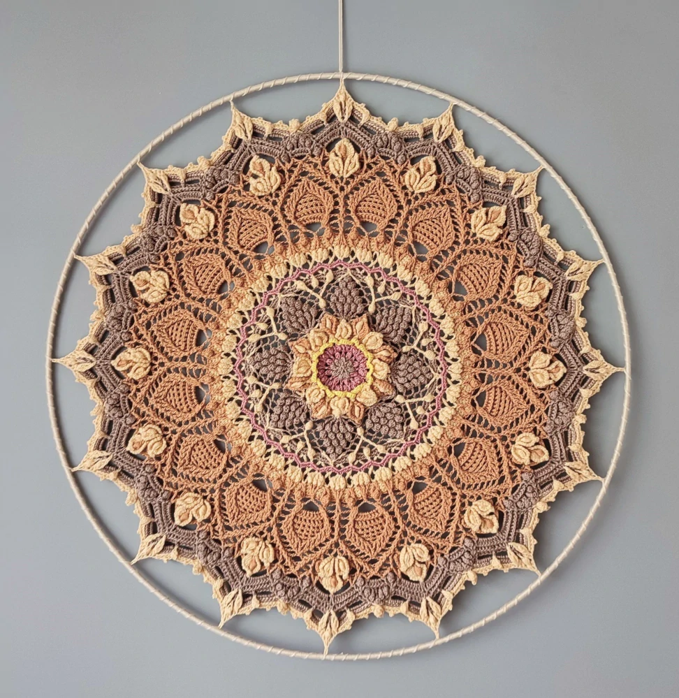 Háčkovaná Mandala podzimní - průměr 50 cm