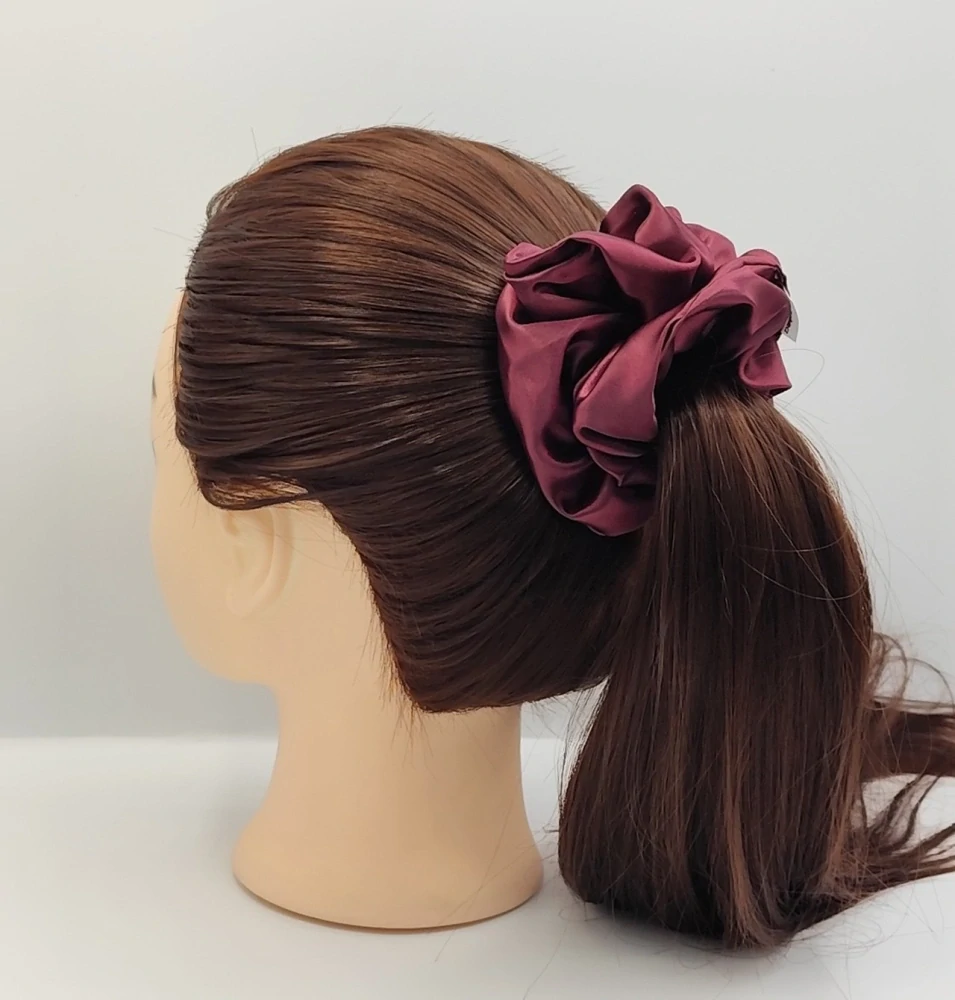Saténová Scrunchie gumička vínová XL