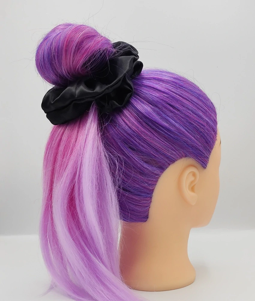 Saténová Scrunchie gumička černá XL